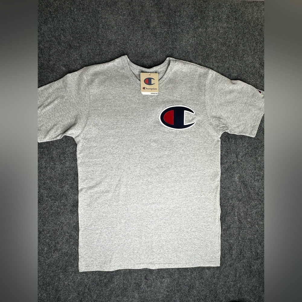 Champion Heritage Tee Size L NWT
